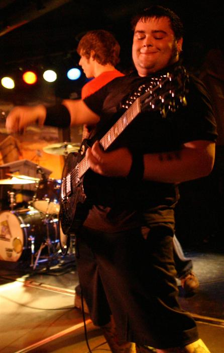 Alexisonfire_punkoryan_300404_02.jpg