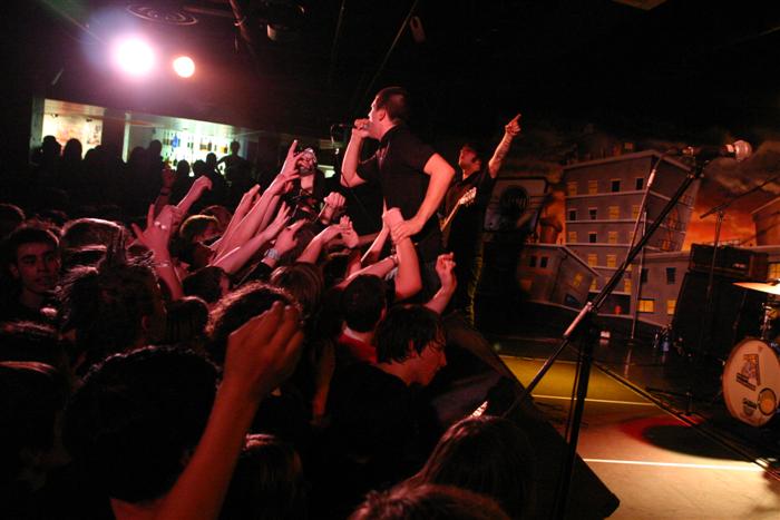 Alexisonfire_punkoryan_300404_32.jpg