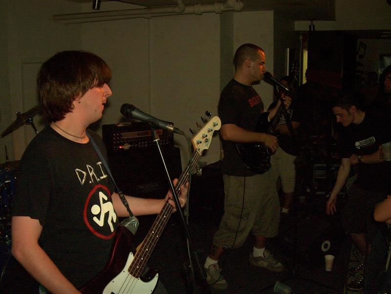 Poser_Disposer_120603_008_jpg.jpg