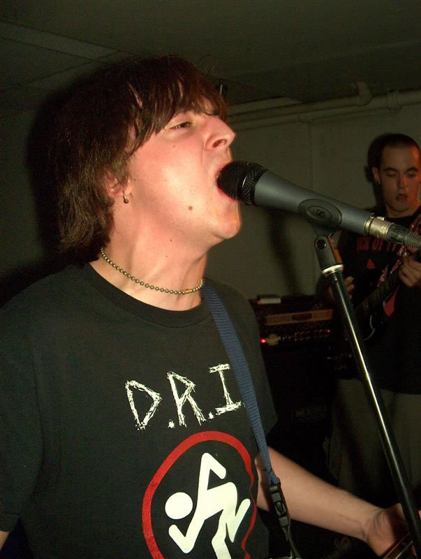 Poser_Disposer_120603_006_jpg.jpg