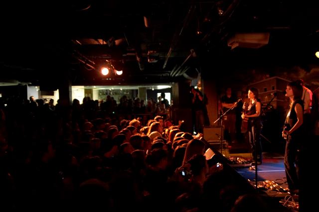 Tegan_and_Sara_punkoryan_100205_029.jpg