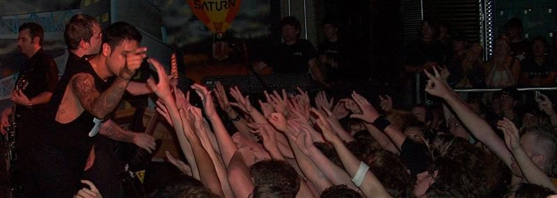 Strung%20Out%20020903%20060_jpg[1].jpg