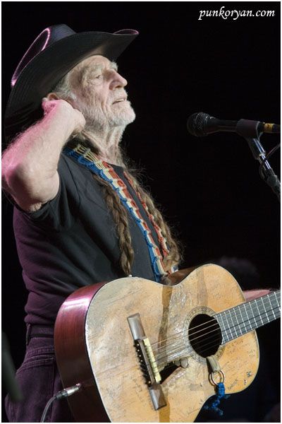 willie nelson - punkoryan - 280406 03.jpg