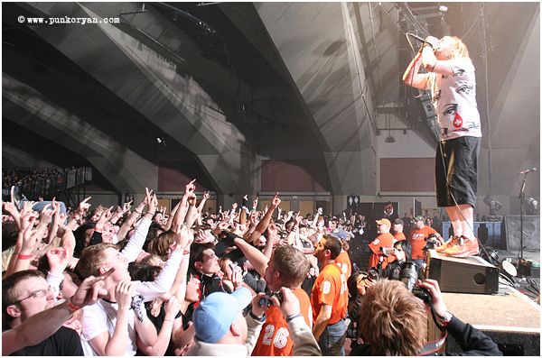 (Digital Image) Edmonton, AB: April 5, 2007:  Bert McCracken, vocalist with The Used performs at Taste of Chaos, April 5, 2007 a