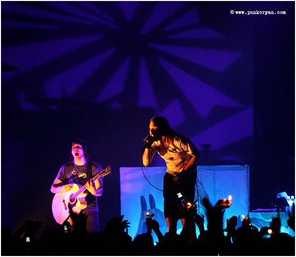 (Digital Image) Edmonton, AB: April 5, 2007:  Quinn Allman, guitarist, left, and Bert McCracken, vocalist with The Used perform