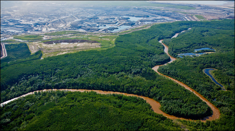 FORT MCMURRAY, ALTA.:      JUNE, 18, 2013: — An aerial view of Syncrude's North Mine oilsands mining operation north of Fort McMurray, Alta. on June 18, 2013. (Ryan Jackson / Edmonton Journal)